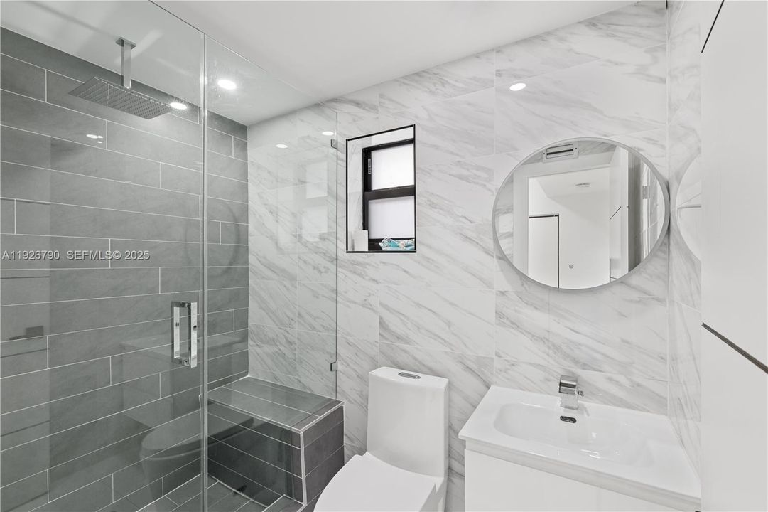 For Sale: $3,025,000 (4 beds, 3 baths, 2672 Square Feet)