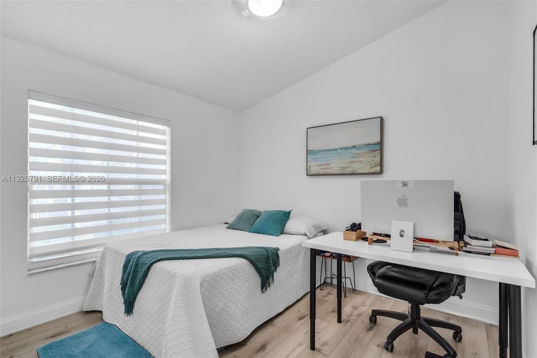 出租: $5,500 (3 贝兹, 2 浴室, 1766 平方英尺)