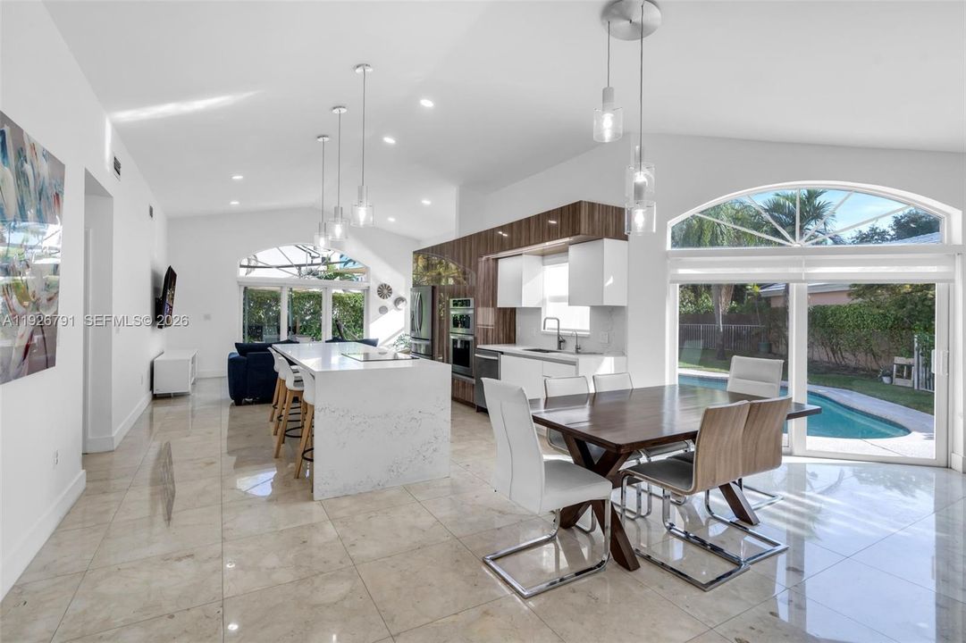 出租: $5,500 (3 贝兹, 2 浴室, 1766 平方英尺)