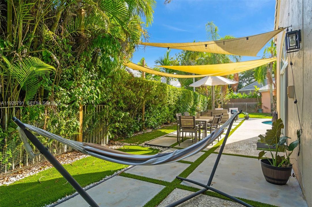 出租: $5,500 (3 贝兹, 2 浴室, 1766 平方英尺)