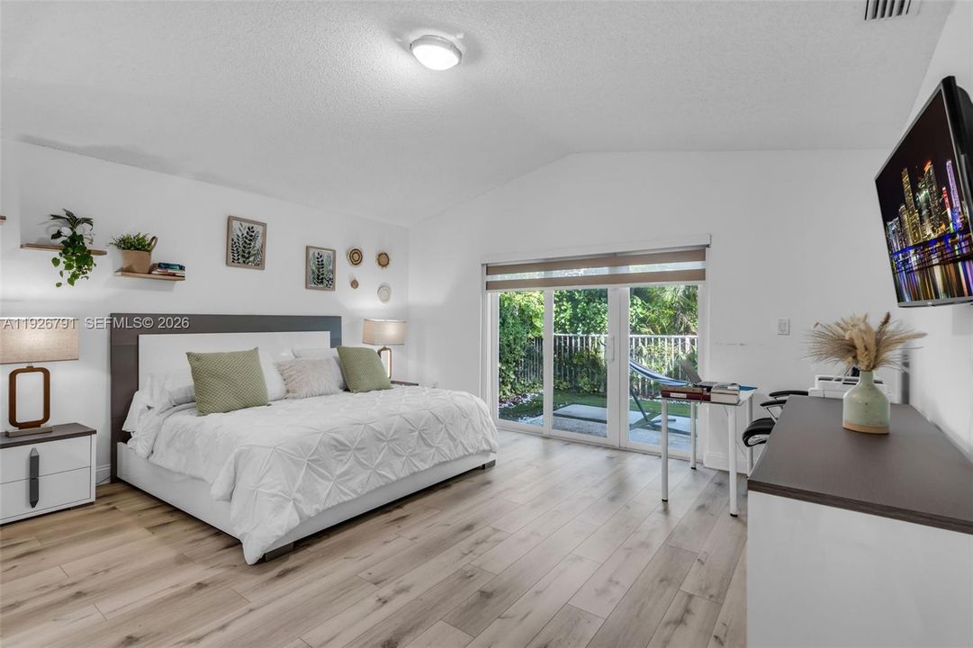 出租: $5,500 (3 贝兹, 2 浴室, 1766 平方英尺)