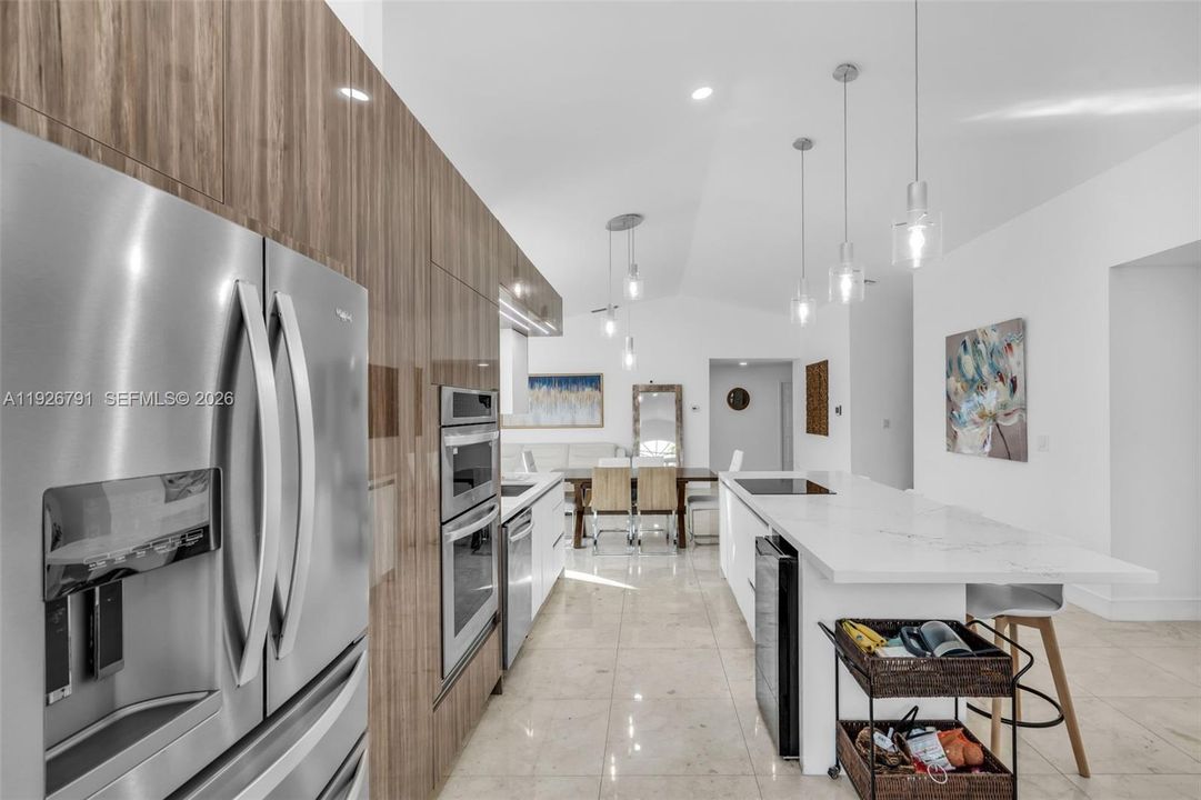 出租: $5,500 (3 贝兹, 2 浴室, 1766 平方英尺)