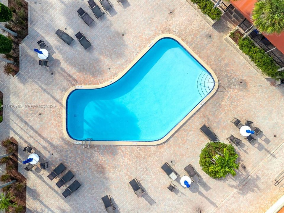 For Sale: $595,000 (4 beds, 2 baths, 1712 Square Feet)