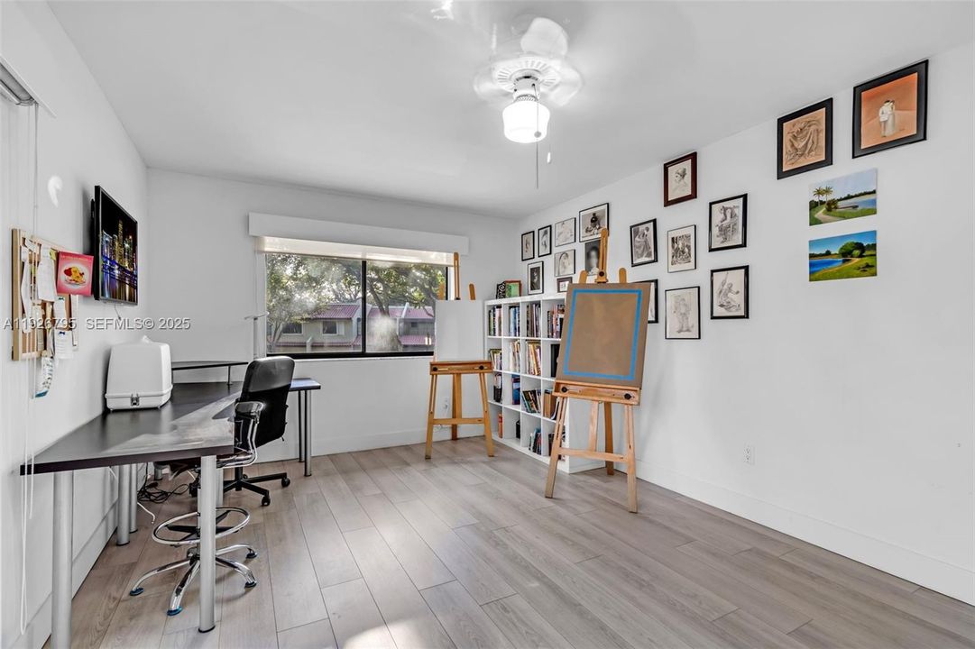 For Sale: $595,000 (4 beds, 2 baths, 1712 Square Feet)