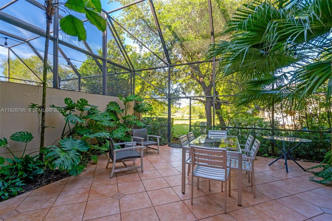 For Sale: $595,000 (4 beds, 2 baths, 1712 Square Feet)