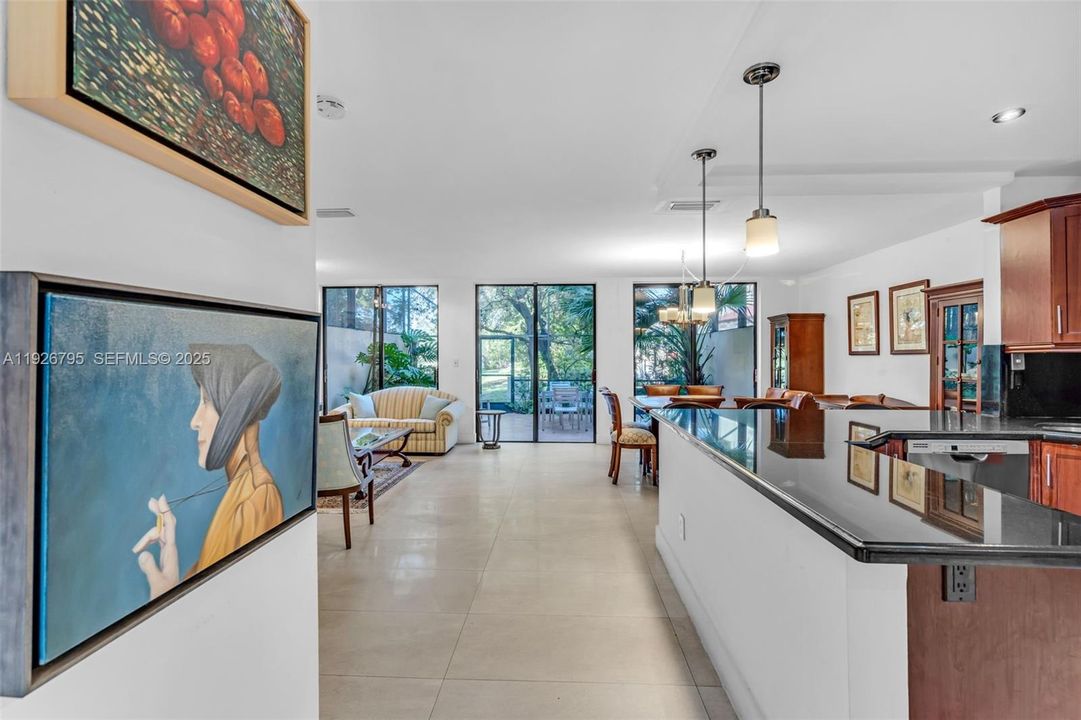 For Sale: $595,000 (4 beds, 2 baths, 1712 Square Feet)