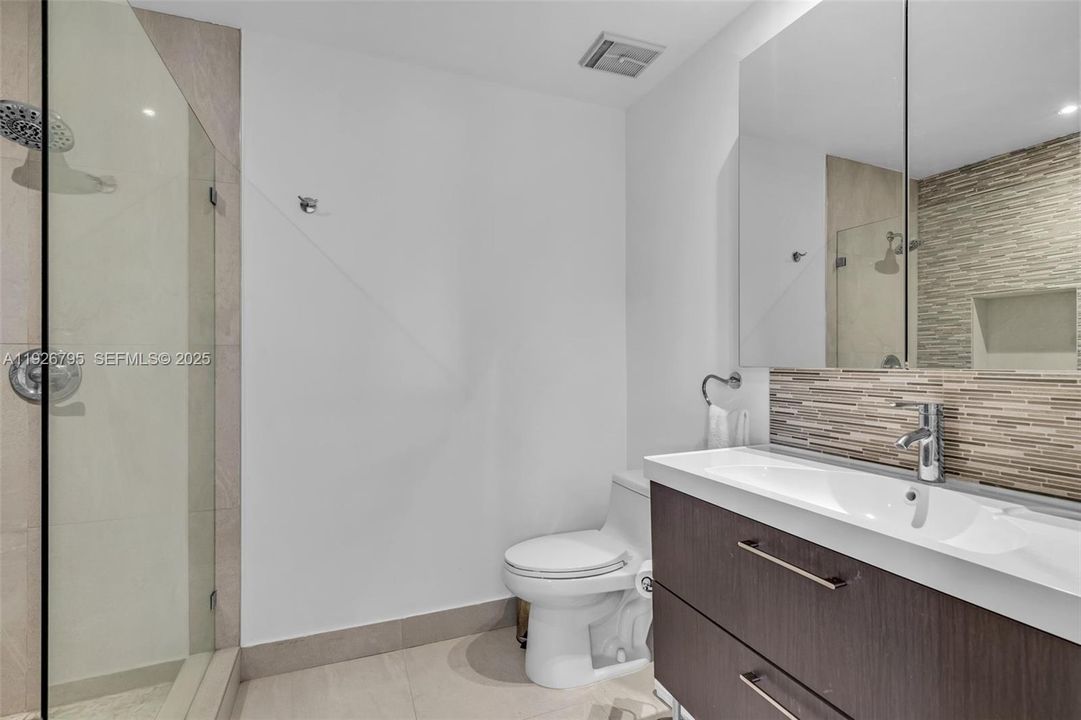 For Sale: $595,000 (4 beds, 2 baths, 1712 Square Feet)