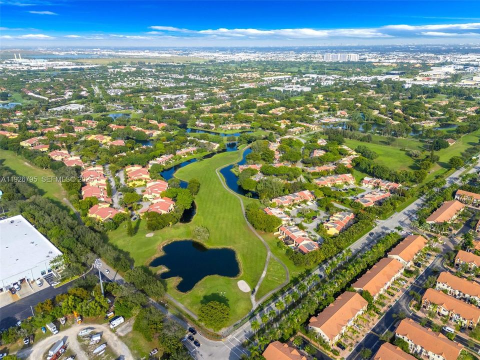 For Sale: $595,000 (4 beds, 2 baths, 1712 Square Feet)