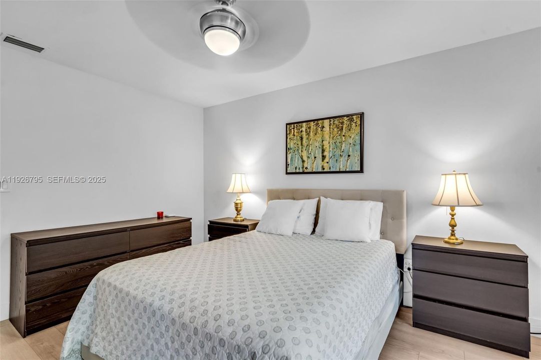 For Sale: $595,000 (4 beds, 2 baths, 1712 Square Feet)