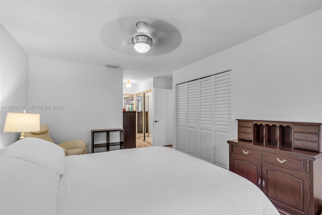 For Sale: $595,000 (4 beds, 2 baths, 1712 Square Feet)