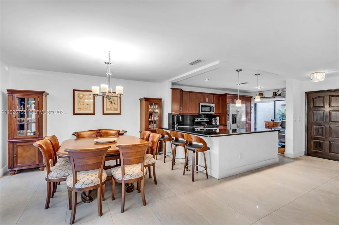 For Sale: $595,000 (4 beds, 2 baths, 1712 Square Feet)