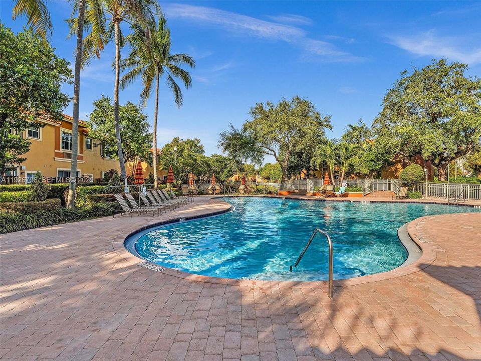 En Venta: $395,000 (3 camas, 2 baños, 1396 Pies cuadrados)