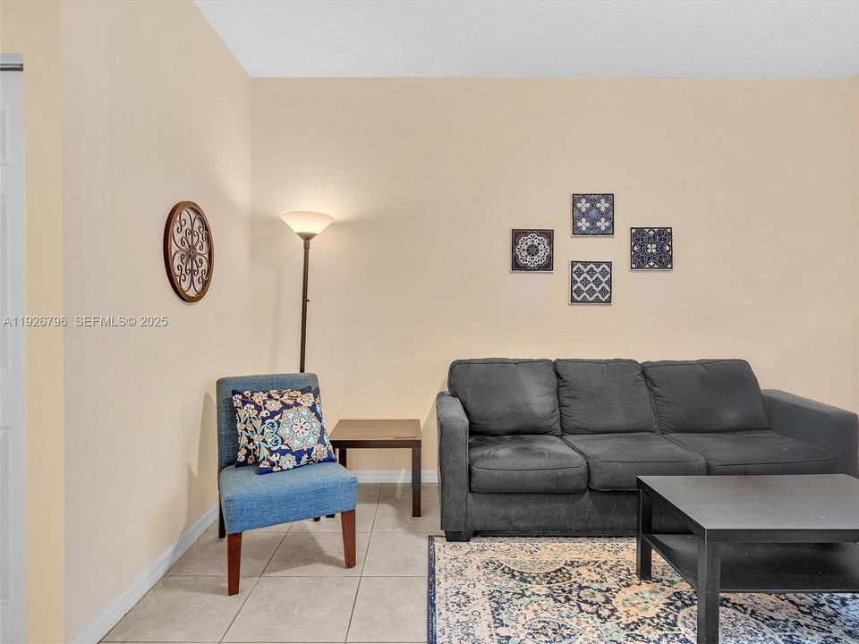 En Venta: $395,000 (3 camas, 2 baños, 1396 Pies cuadrados)