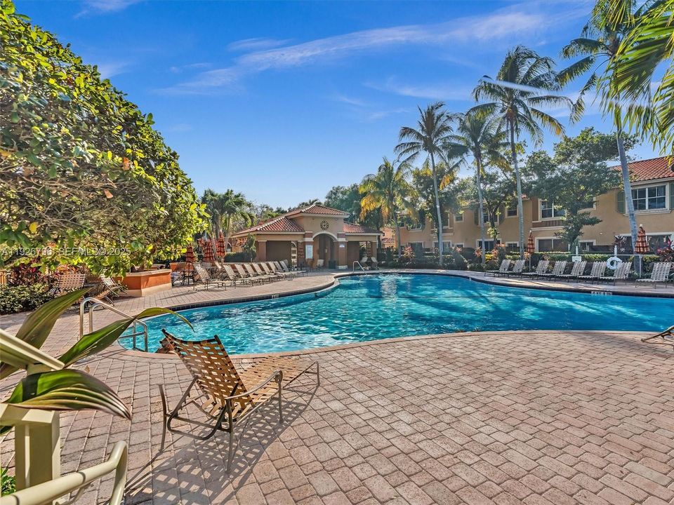 En Venta: $395,000 (3 camas, 2 baños, 1396 Pies cuadrados)