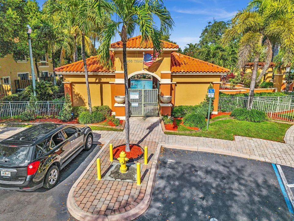 En Venta: $395,000 (3 camas, 2 baños, 1396 Pies cuadrados)