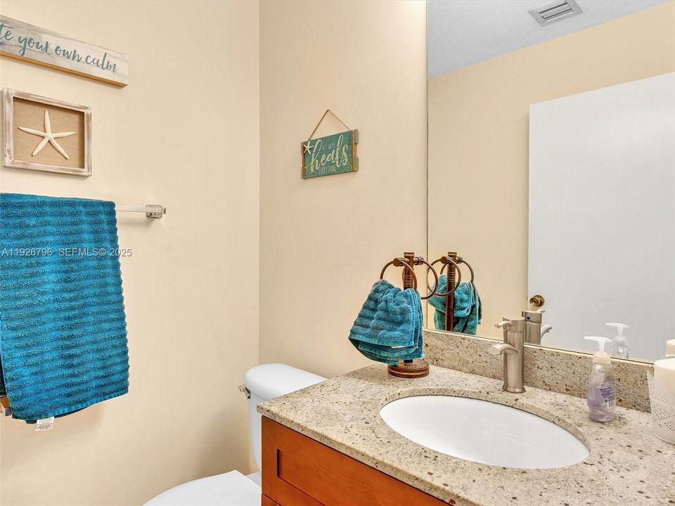 En Venta: $395,000 (3 camas, 2 baños, 1396 Pies cuadrados)