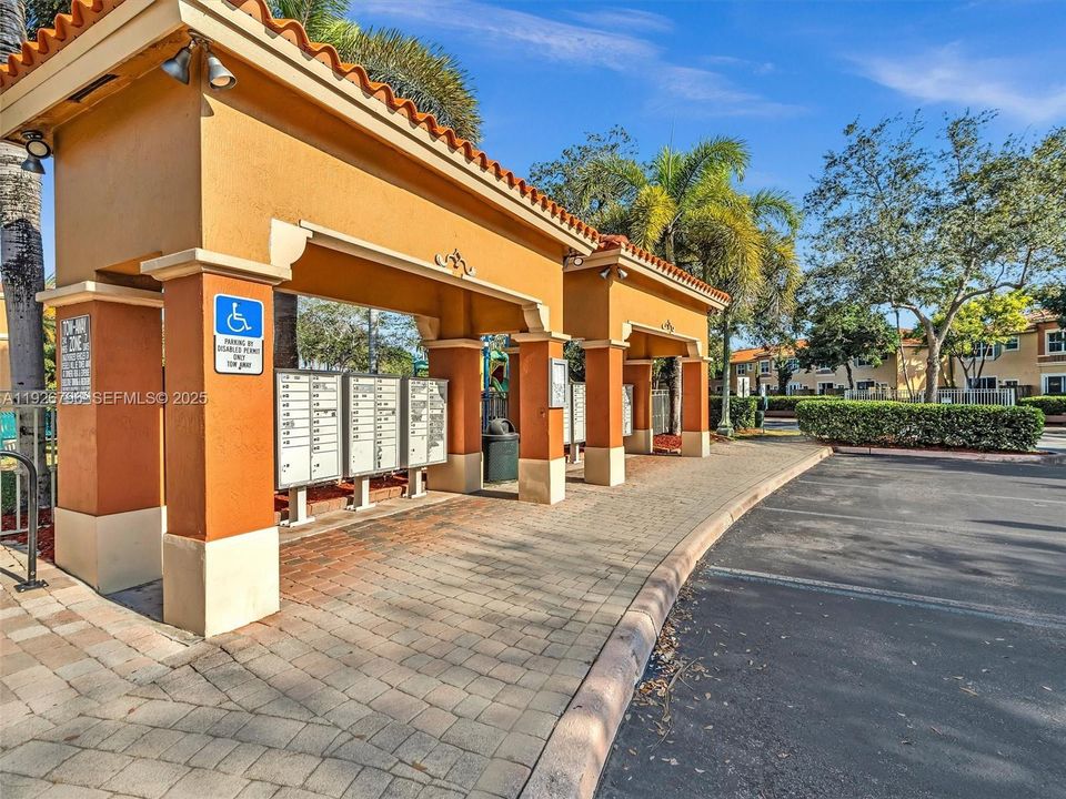 En Venta: $395,000 (3 camas, 2 baños, 1396 Pies cuadrados)