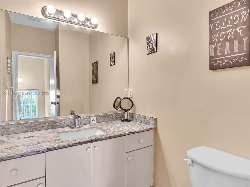 En Venta: $395,000 (3 camas, 2 baños, 1396 Pies cuadrados)