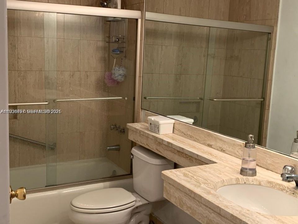 For Sale: $215,000 (0 beds, 1 baths, 420 Square Feet)