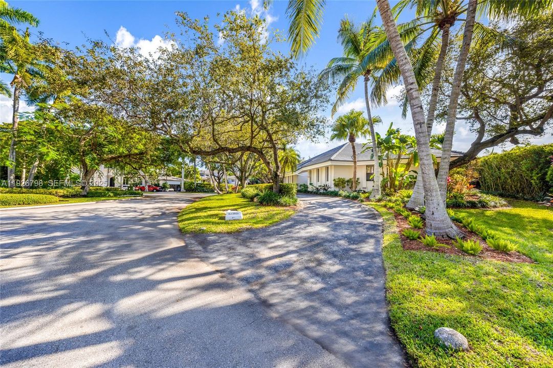 В аренду: $17,000 (4 спален, 3 ванн, 3608 Квадратных фут)