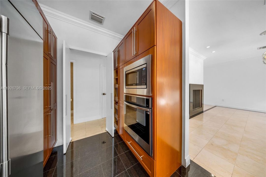 В аренду: $17,000 (4 спален, 3 ванн, 3608 Квадратных фут)