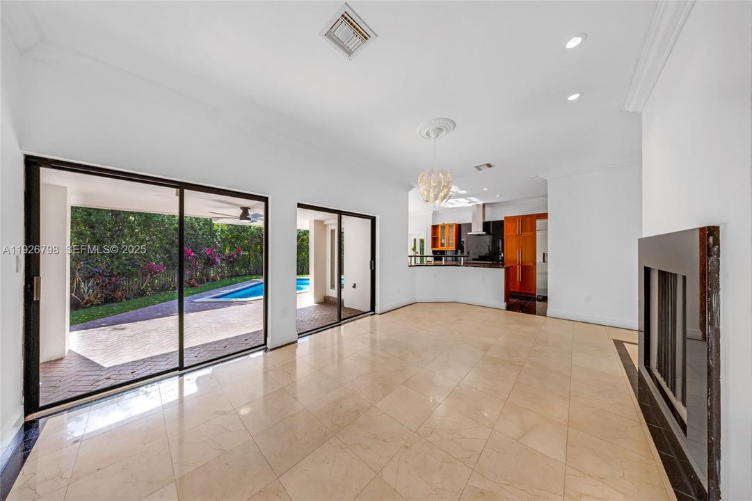 В аренду: $17,000 (4 спален, 3 ванн, 3608 Квадратных фут)