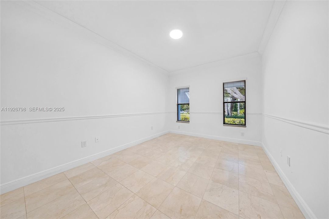 В аренду: $17,000 (4 спален, 3 ванн, 3608 Квадратных фут)