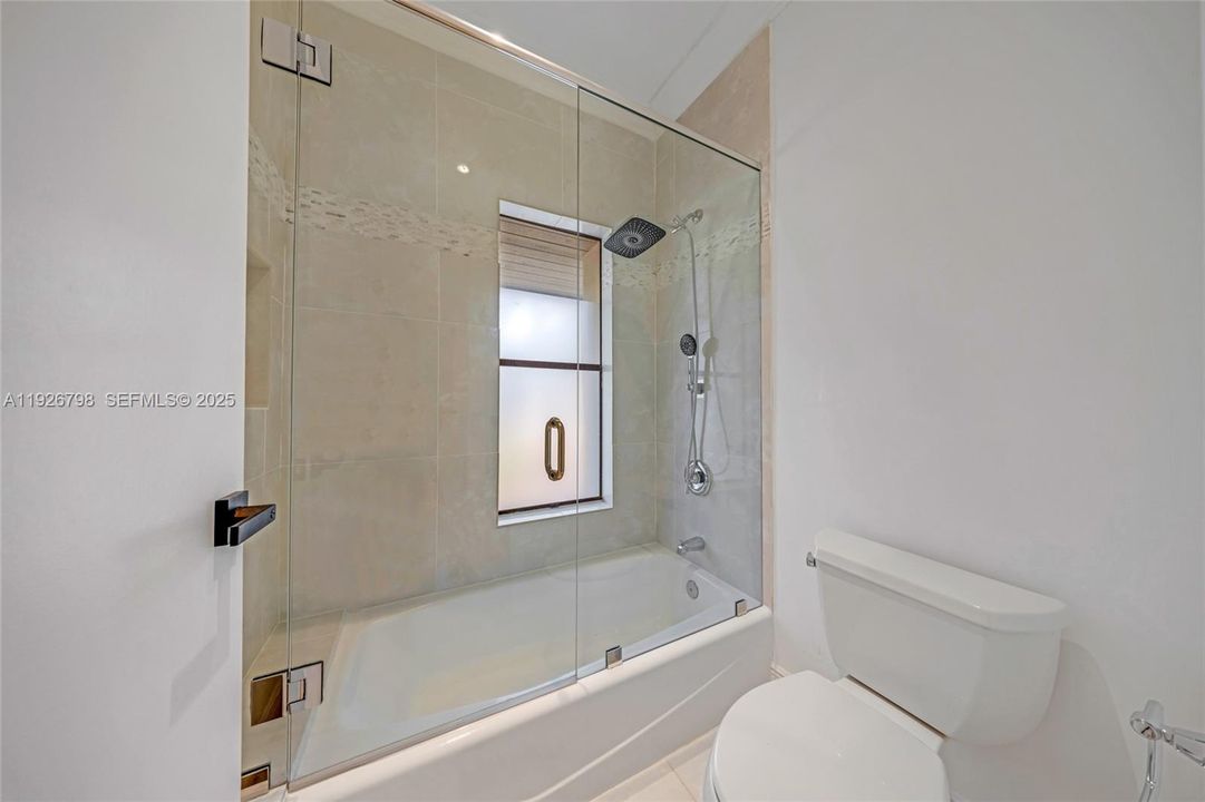 В аренду: $17,000 (4 спален, 3 ванн, 3608 Квадратных фут)