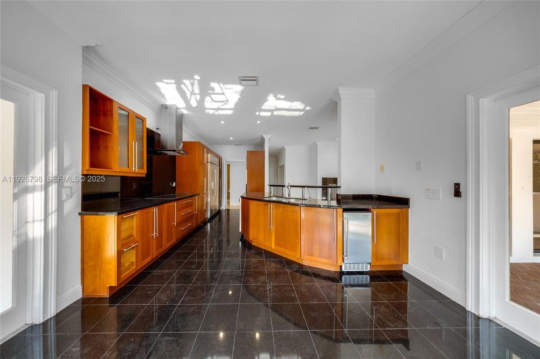 В аренду: $17,000 (4 спален, 3 ванн, 3608 Квадратных фут)