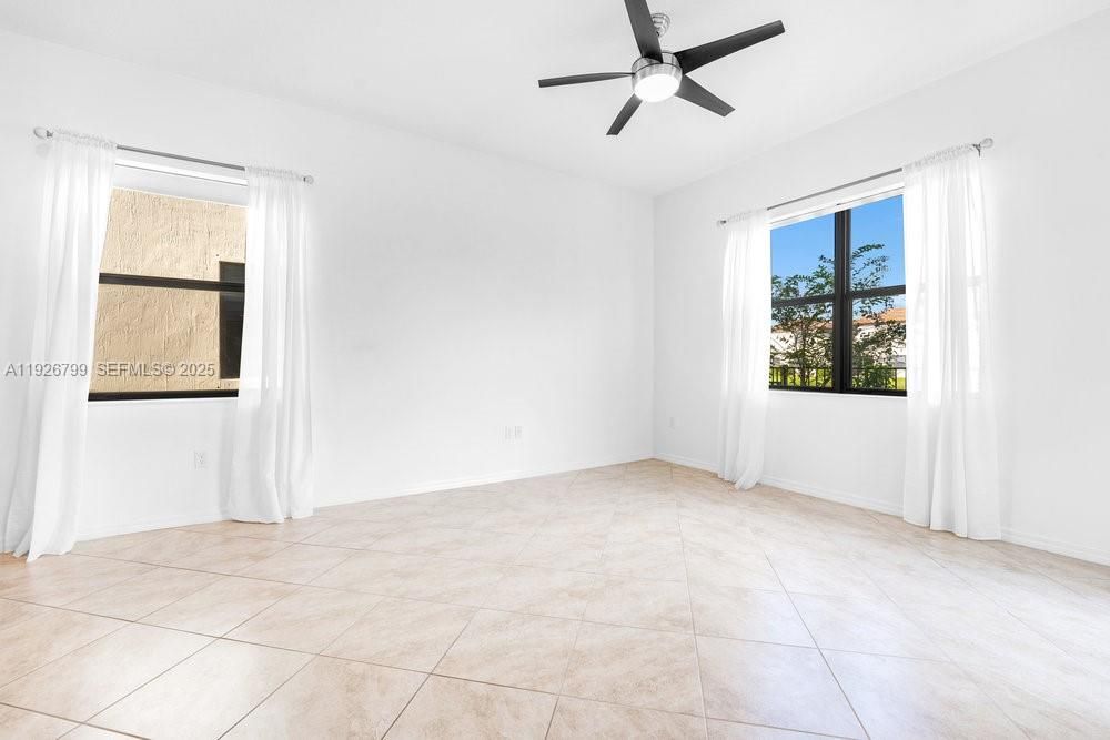 For Rent: $2,000 (3 beds, 2 baths, 0 Square Feet)