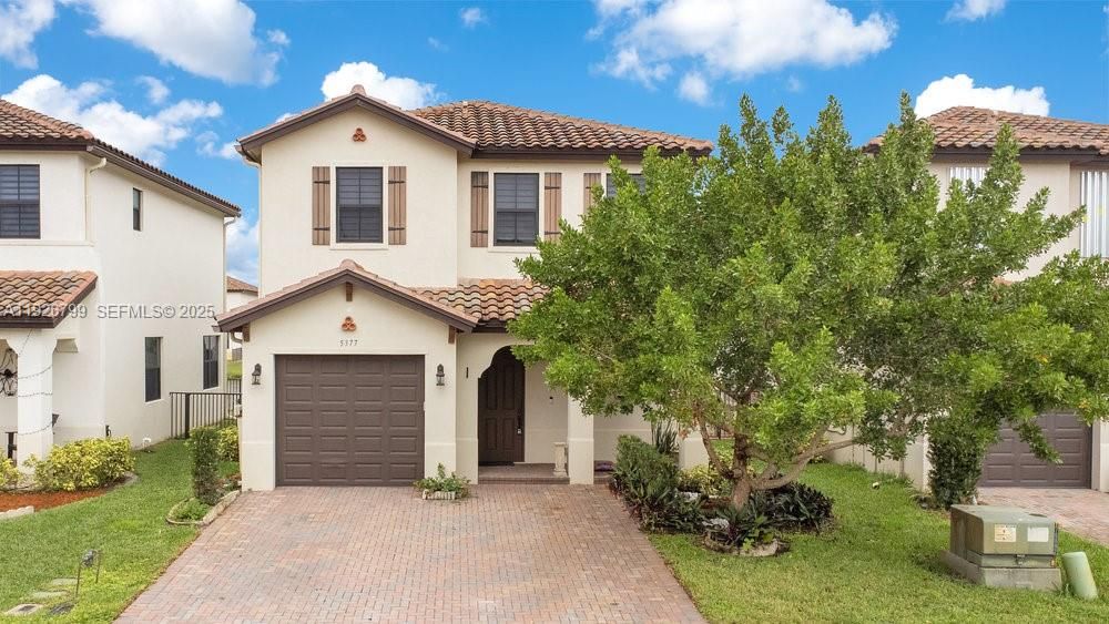 For Rent: $2,000 (3 beds, 2 baths, 0 Square Feet)