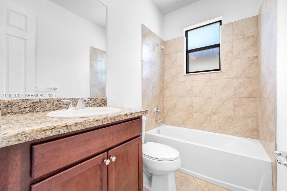 For Rent: $2,000 (3 beds, 2 baths, 0 Square Feet)