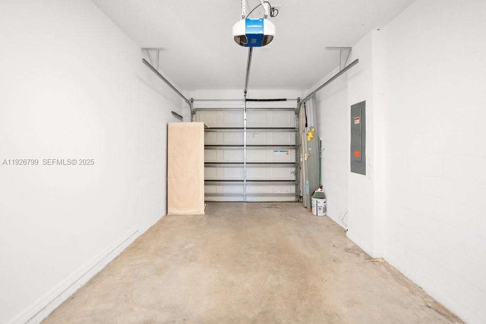 For Rent: $2,000 (3 beds, 2 baths, 0 Square Feet)