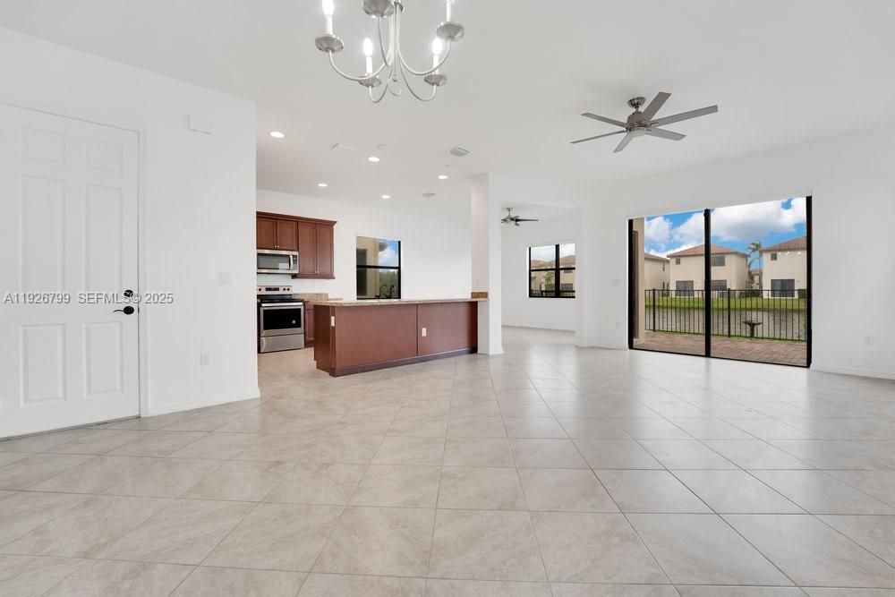 For Rent: $2,000 (3 beds, 2 baths, 0 Square Feet)