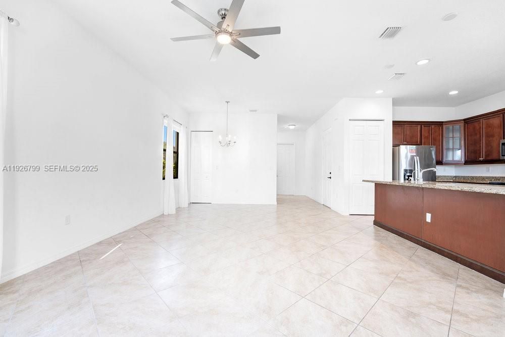 For Rent: $2,000 (3 beds, 2 baths, 0 Square Feet)