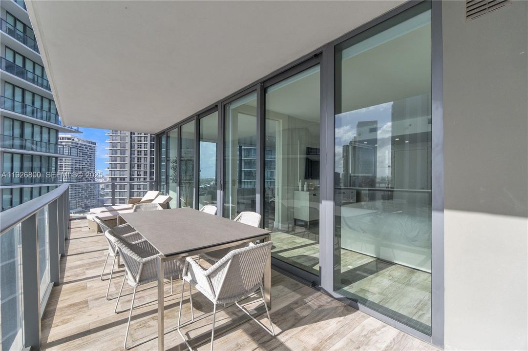 For Sale: $1,820,000 (4 beds, 4 baths, 1872 Square Feet)