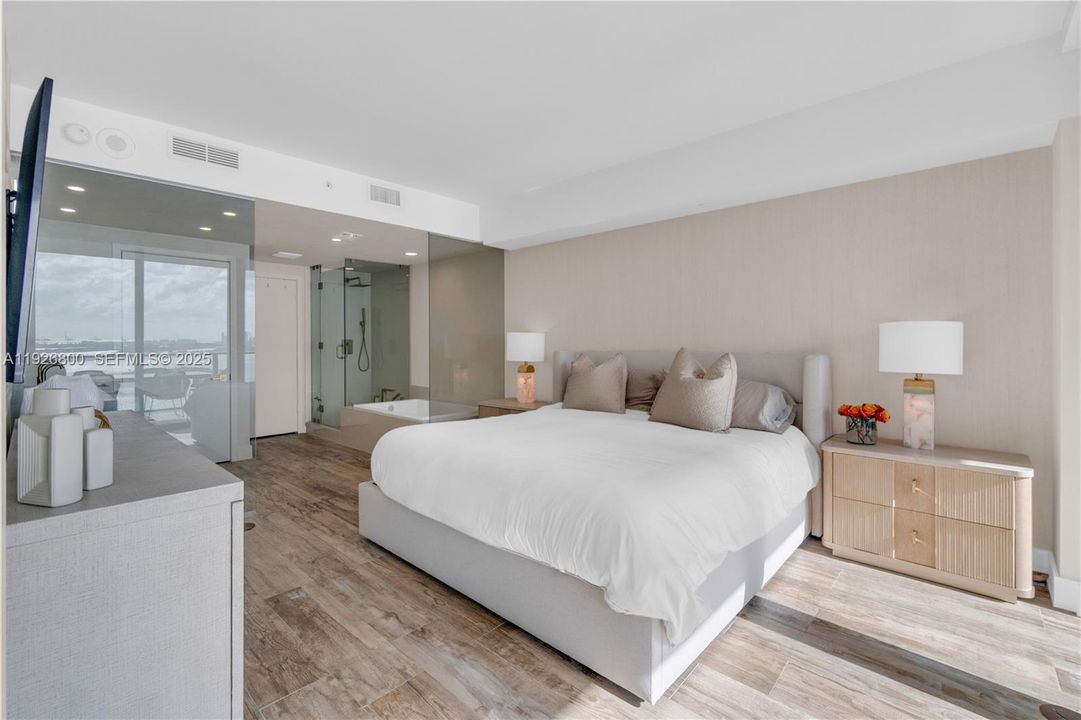 For Sale: $1,820,000 (4 beds, 4 baths, 1872 Square Feet)