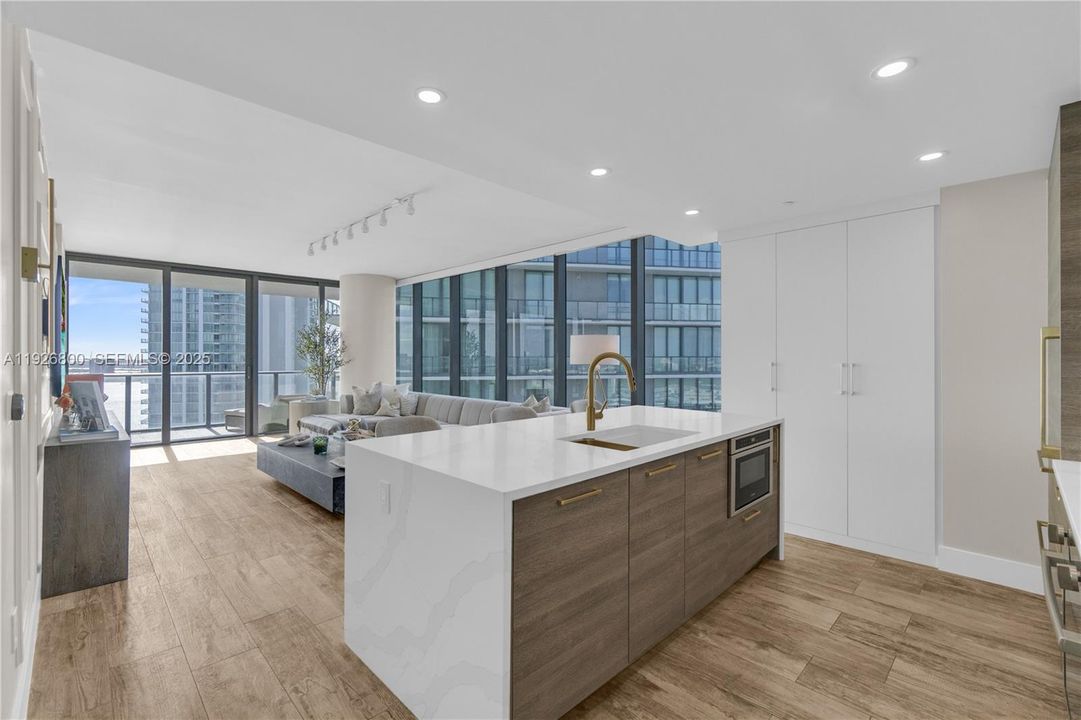 For Sale: $1,820,000 (4 beds, 4 baths, 1872 Square Feet)