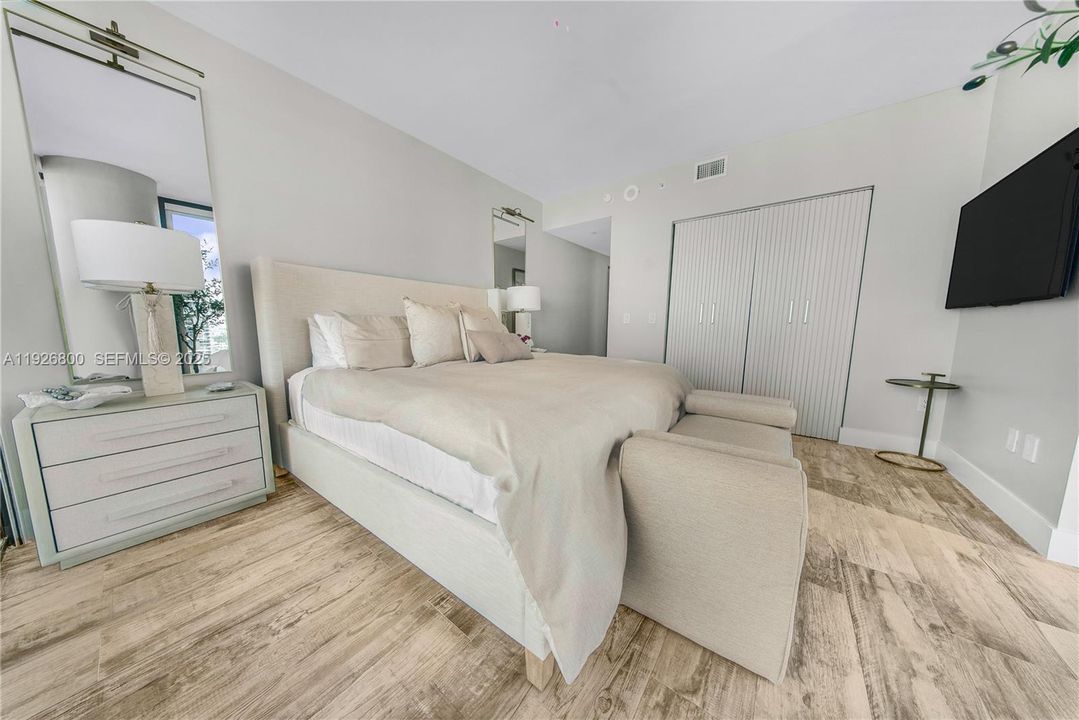 For Sale: $1,820,000 (4 beds, 4 baths, 1872 Square Feet)