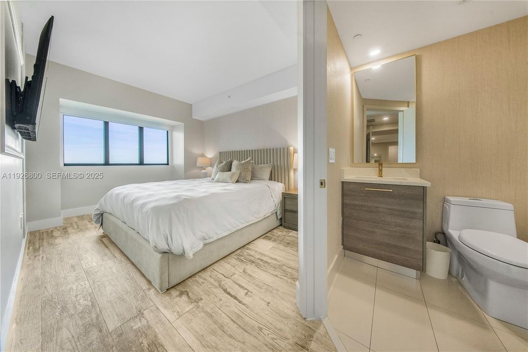 For Sale: $1,820,000 (4 beds, 4 baths, 1872 Square Feet)