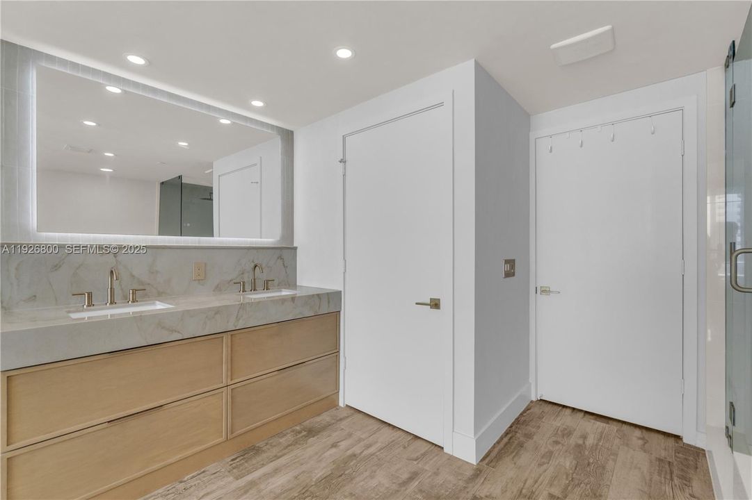 For Sale: $1,820,000 (4 beds, 4 baths, 1872 Square Feet)