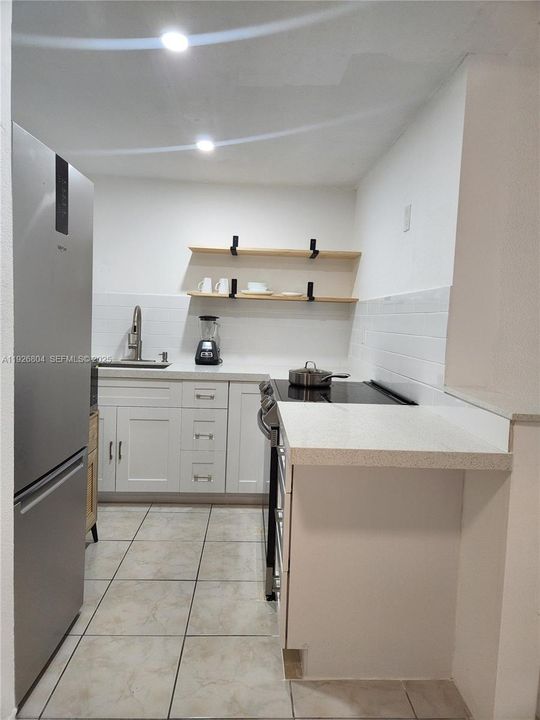 В аренду: $1,850 (1 спален, 1 ванн, 600 Квадратных фут)