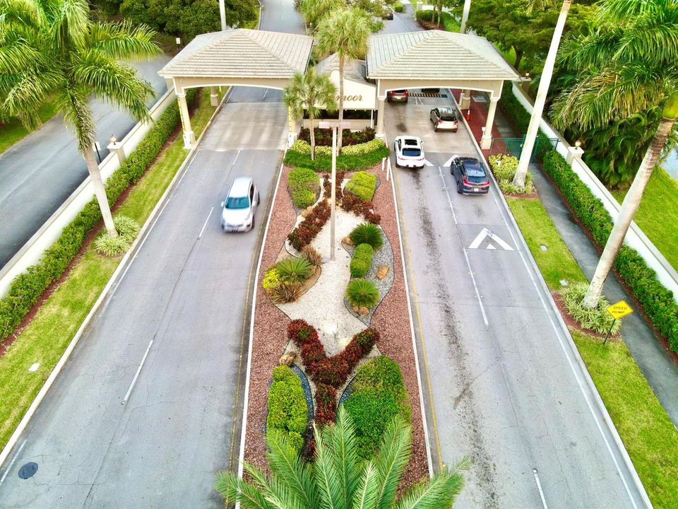 102 WYNMOOR WEST GATE ENTRANCE