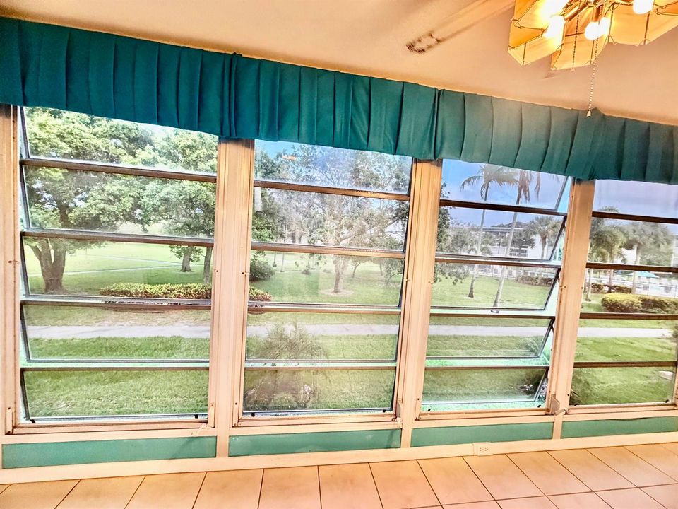 SOUTHERN EXPOSURE BALCONY