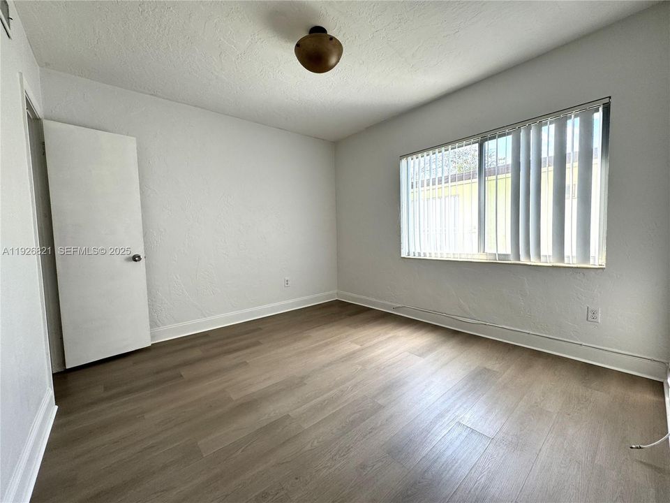 For Rent: $1,900 (1 beds, 1 baths, 6696 Square Feet)