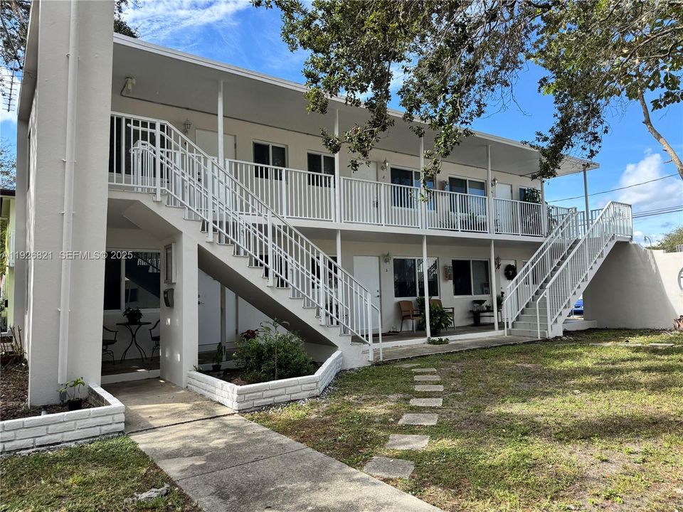 For Rent: $1,900 (1 beds, 1 baths, 6696 Square Feet)