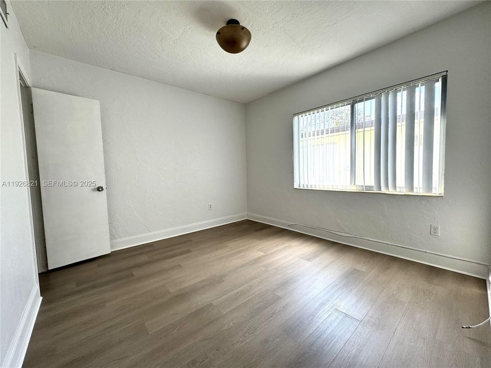 For Rent: $1,900 (1 beds, 1 baths, 6696 Square Feet)