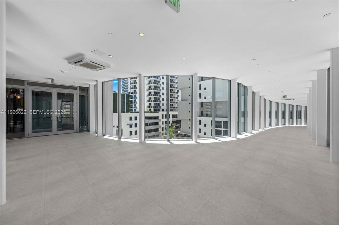 В аренду: $15,000 (4 спален, 5 ванн, 2582 Квадратных фут)