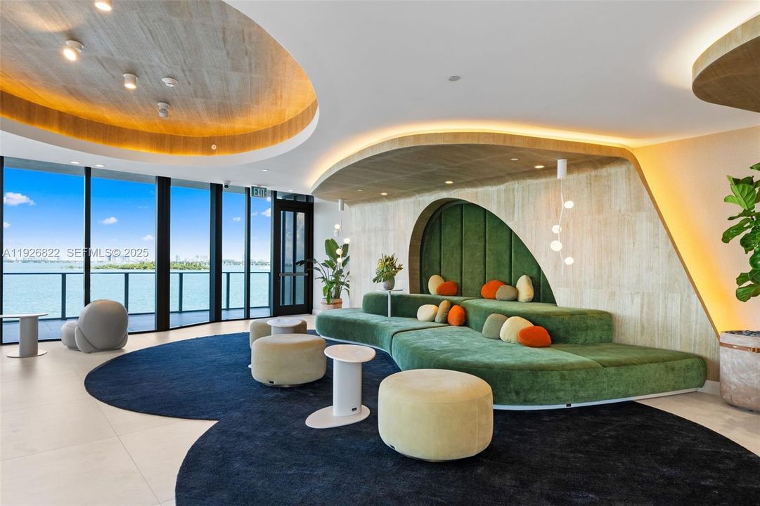 В аренду: $15,000 (4 спален, 5 ванн, 2582 Квадратных фут)