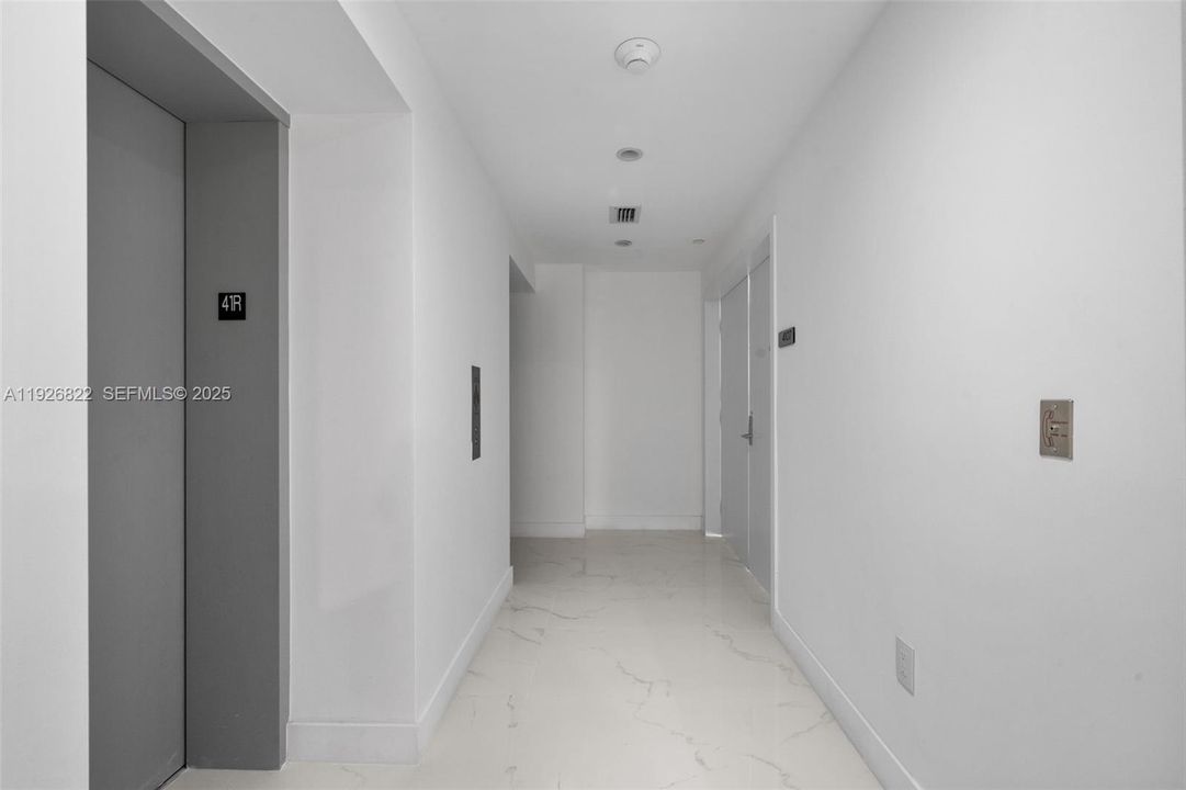 В аренду: $15,000 (4 спален, 5 ванн, 2582 Квадратных фут)